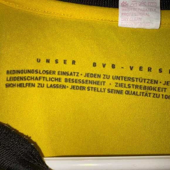 Kids Sz S Yellow and Black Soccer Jersey - Picture 4 of 5